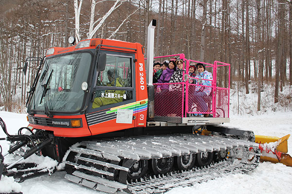 雪上車ツアー開始!