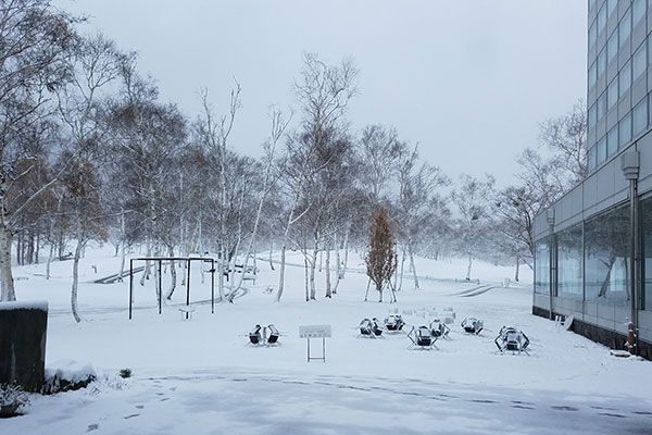 初雪降りました!12月20日のオープンが待ち遠しい♪